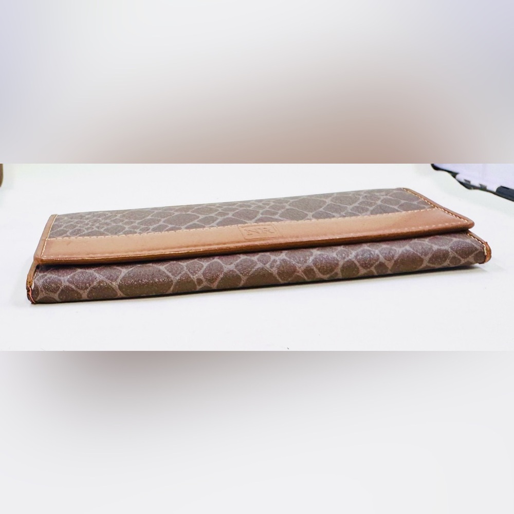 Nina Ricci Large Brown Leather Animal Print Wallet W/Optional Crossbody Chain - Picture 9 of 12